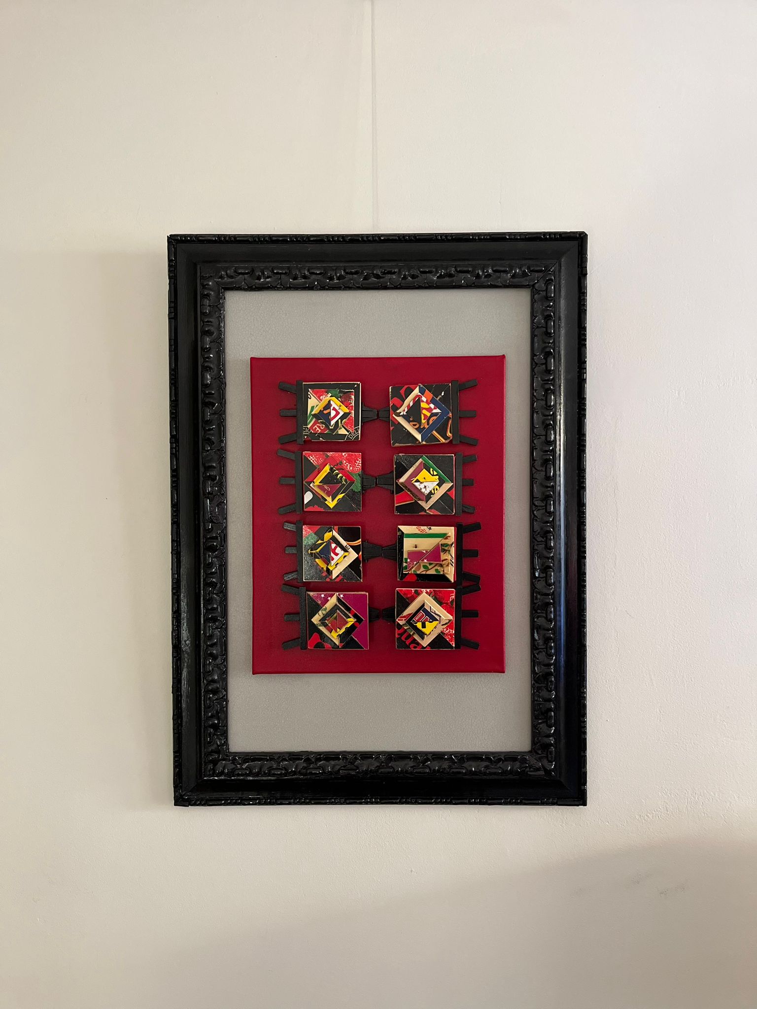 Zwarte lijst  met betonwerk 75x55cm